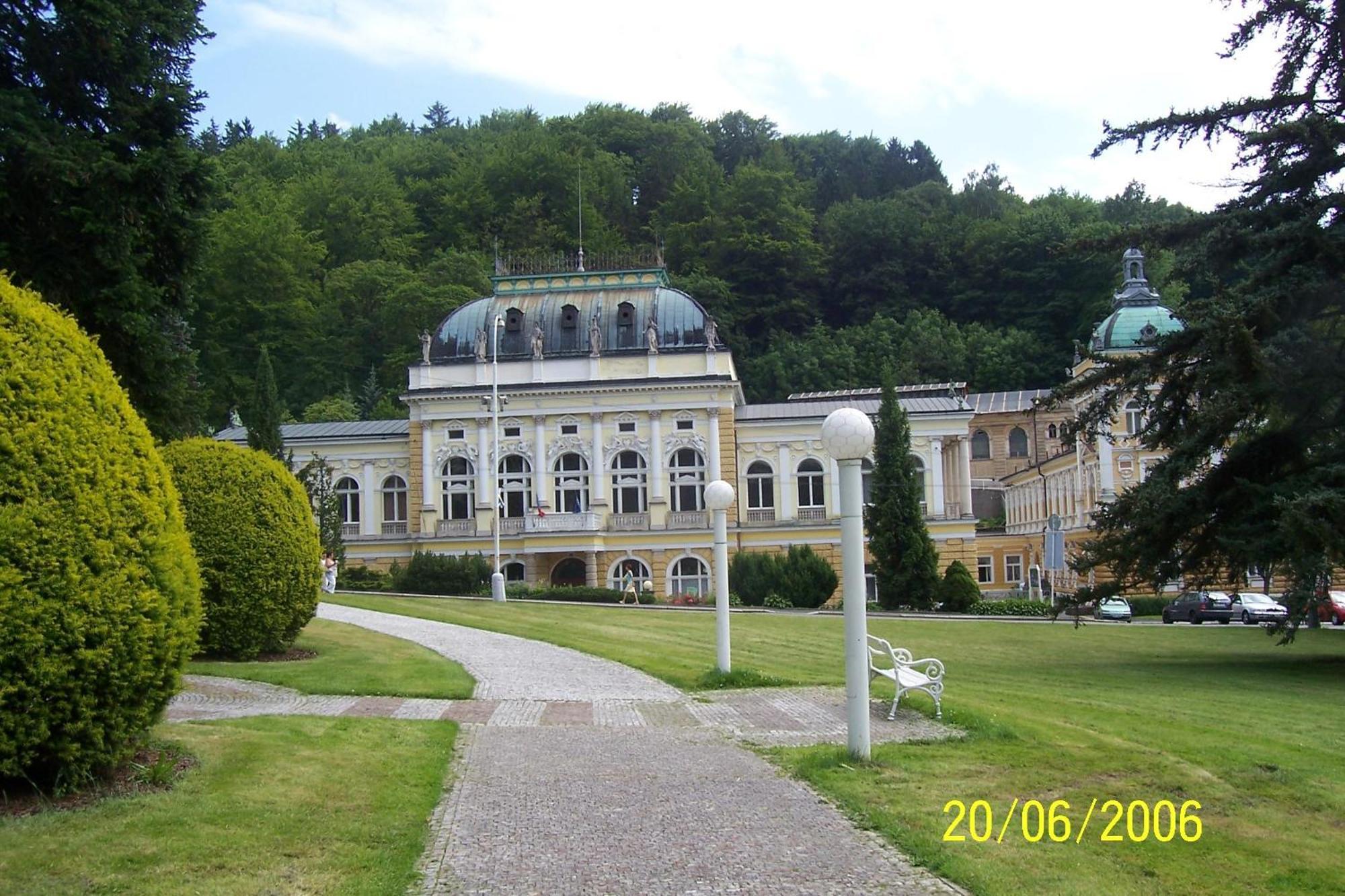 Topapartmany Lesni Marianske Lazne Exterior foto